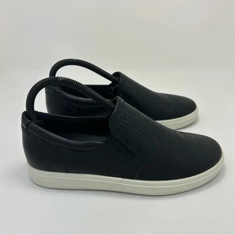 ECCO Soft Classic Women's Black Leather Slip-On Sneakers Perforated Comfort (37) - Picture 2 of 7
